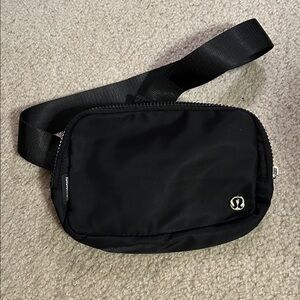 LULULEMON Athletica Everywhere Belt Bag